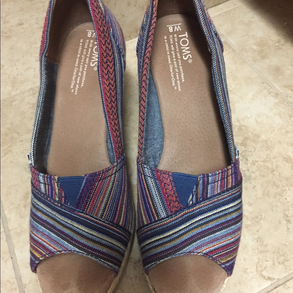 Toms platform shoes
